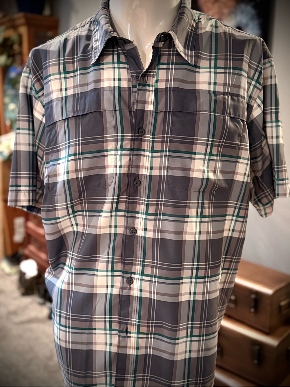 Wrangler Short Sleeve Plaid Button-Down Shirt in Gray, White & Green